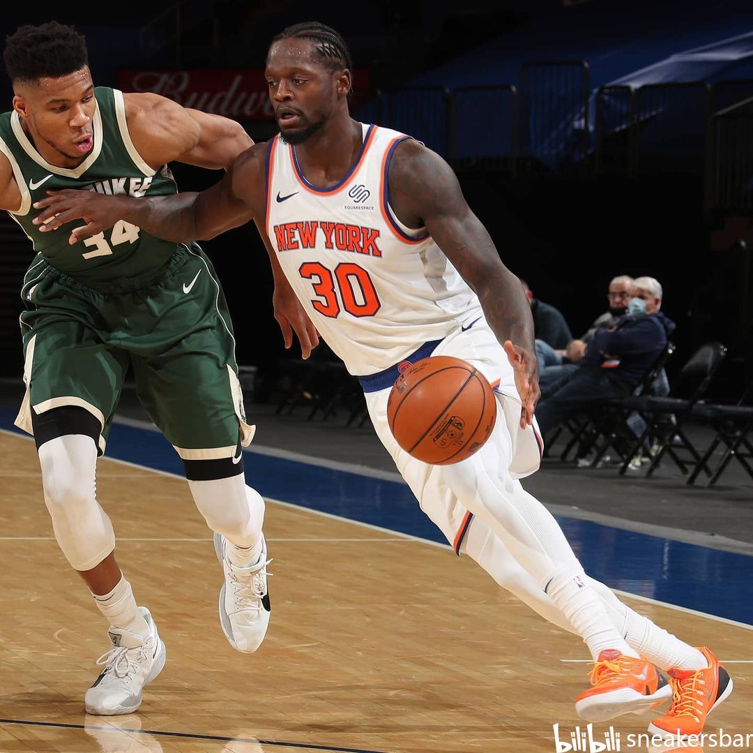 余的停顿 余的停顿