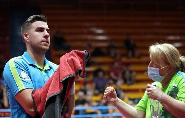 力突出的支 力突出的支