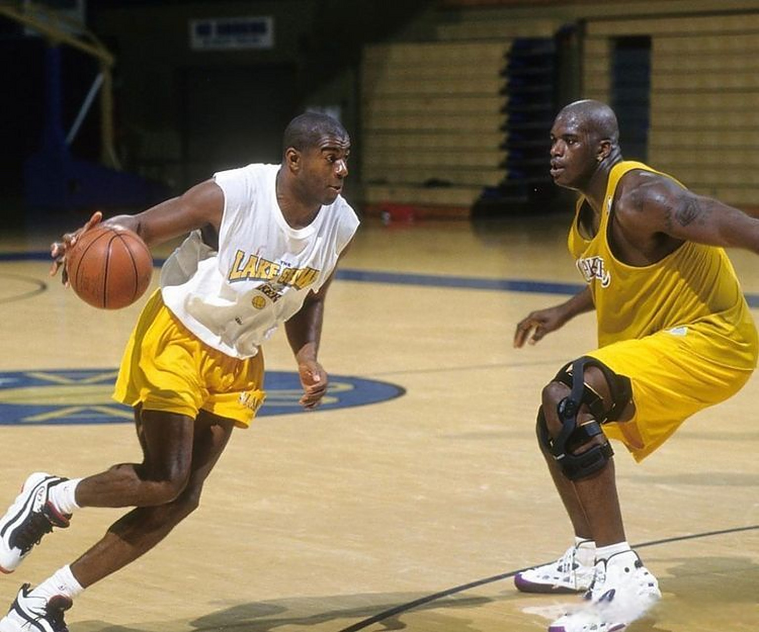 位速球逼迫 位速球逼迫