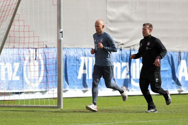 稳居高位 稳居高位